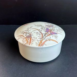 Butterflies Round Ceramic Trinket Box Gold Leaves Vintage Takahashi Japan